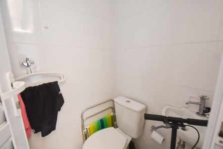 Apartamento à venda com 176m², 3 quartos e 3 vagas Apartamento à venda com 176m², 3 quartos e 3 vagasBanheiro de serviço