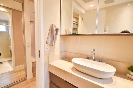 Apartamento à venda com 176m², 3 quartos e 3 vagas Apartamento à venda com 176m², 3 quartos e 3 vagasBanheiro da suíte 3