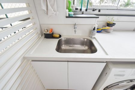 Apartamento à venda com 176m², 3 quartos e 3 vagas Apartamento à venda com 176m², 3 quartos e 3 vagasCopa