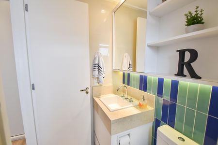 Apartamento à venda com 176m², 3 quartos e 3 vagas Apartamento à venda com 176m², 3 quartos e 3 vagasBanheiro da suíte 1