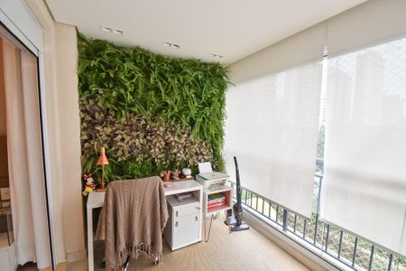 Apartamento à venda com 176m², 3 quartos e 3 vagas Apartamento à venda com 176m², 3 quartos e 3 vagasVaranda da suíte 3