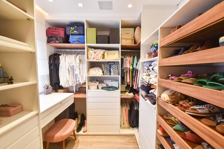 Apartamento à venda com 176m², 3 quartos e 3 vagas Apartamento à venda com 176m², 3 quartos e 3 vagasSuíte 2