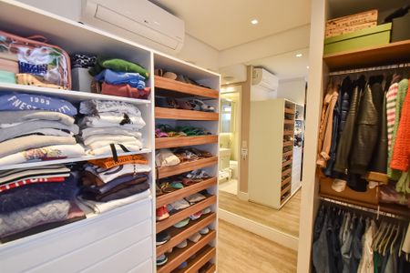 Apartamento à venda com 176m², 3 quartos e 3 vagas Apartamento à venda com 176m², 3 quartos e 3 vagasSuíte 2