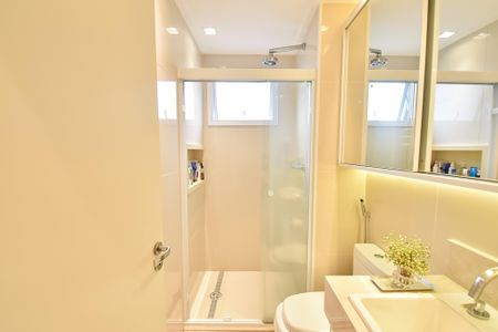 Apartamento à venda com 176m², 3 quartos e 3 vagas Apartamento à venda com 176m², 3 quartos e 3 vagasBanheiro da suíte 2