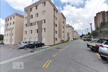 Apartamento para alugar com 45m², 2 quartos e 1 vaga Apartamento para alugar com 45m², 2 quartos e 1 vagaFachada