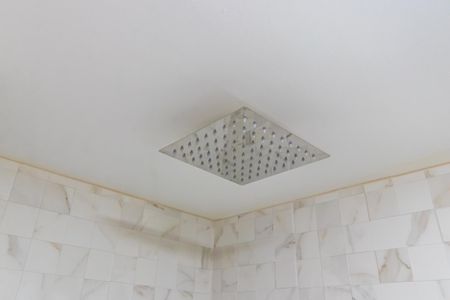 Banheiro de apartamento à venda com 1 quarto, 45m² em Bethaville I, Barueri