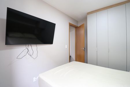 Quarto 1 de apartamento para alugar com 2 quartos, 44m² em Jardim Iris, São Paulo