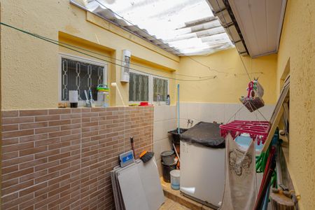 Casa à venda com 66m², 2 quartos e 1 vagaÁrea de Serviço