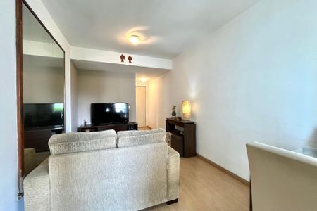 Apartamento à venda com 70m², 3 quartos e 1 vaga Apartamento à venda com 70m², 3 quartos e 1 vagaSala