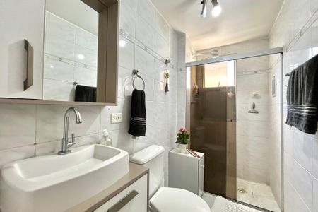 Apartamento à venda com 70m², 3 quartos e 1 vaga Apartamento à venda com 70m², 3 quartos e 1 vagaBanheiro