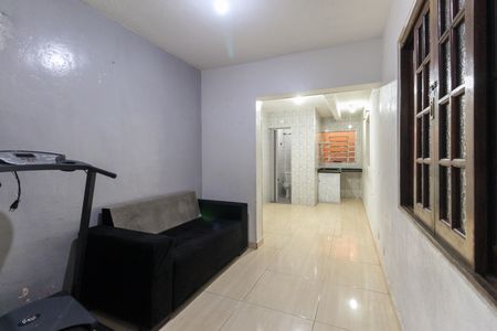 Quarto de casa para alugar com 1 quarto, 23m² em Conjunto Residencial José Bonifácio, São Paulo