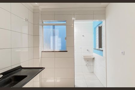 Sala/Cozinha de apartamento para alugar com 2 quartos, 38m² em Parque Paineiras, São Paulo