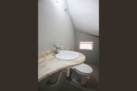 Casa à venda com 160m², 3 quartos e 2 vagasLavabo