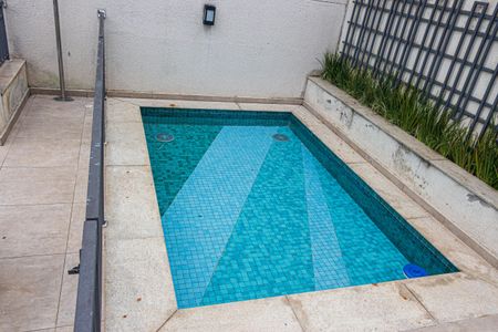 Apartamento à venda com 34m², 1 quarto e 1 vaga Apartamento à venda com 34m², 1 quarto e 1 vagaÁrea comum - Piscina