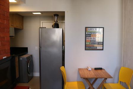 Sala/Cozinha de kitnet/studio para alugar com 1 quarto, 24m² em Água Branca, São Paulo