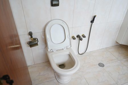 Casa à venda com 320m², 5 quartos e 3 vagasBanheiro da Suíte 2