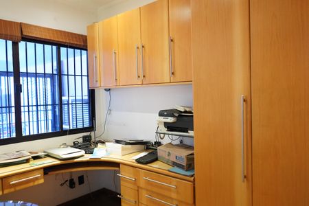 Casa à venda com 320m², 5 quartos e 3 vagasEscritório