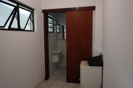 Casa à venda com 320m², 5 quartos e 3 vagasSuíte 4
