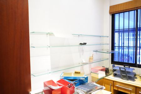 Casa à venda com 320m², 5 quartos e 3 vagasEscritório