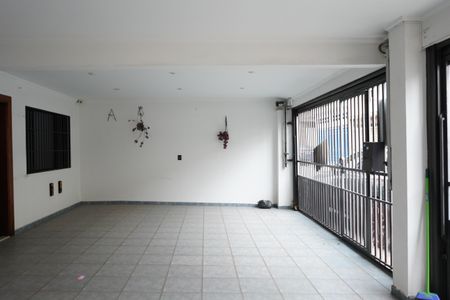 Casa à venda com 320m², 5 quartos e 3 vagasÁrea comum