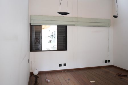 Casa à venda com 320m², 5 quartos e 3 vagasQuarto 2