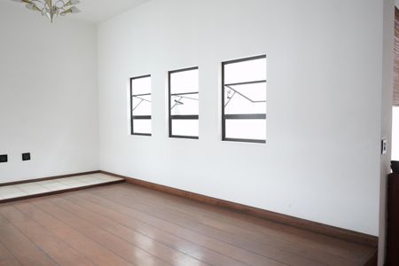 Casa à venda com 320m², 5 quartos e 3 vagasQuarto 3