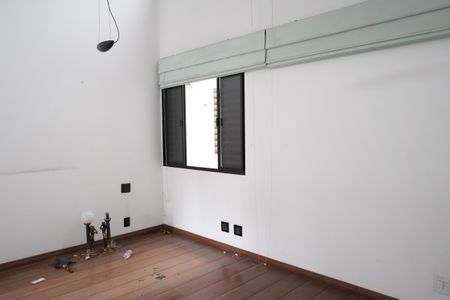 Casa à venda com 320m², 5 quartos e 3 vagasSuíte 2