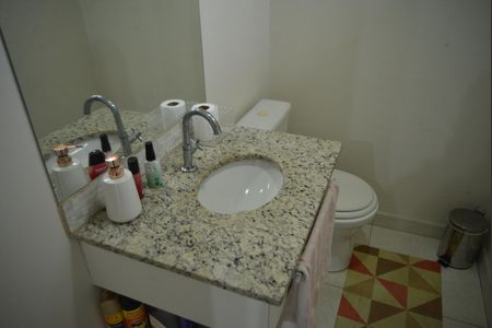 Apartamento à venda com 100m², 3 quartos e 2 vagasBanheiro de Serviço