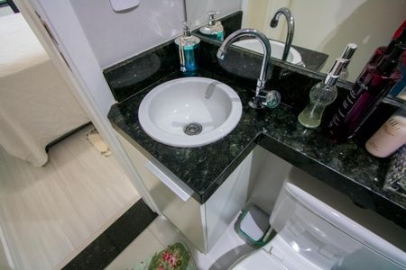 Apartamento à venda com 50m², 2 quartos e 1 vagaBanheiro do quarto 1