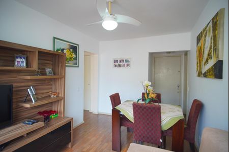 Sala de apartamento à venda com 1 quarto, 52m² em Bom Jesus, Porto Alegre