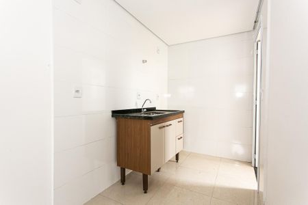 Cozinha de apartamento para alugar com 2 quartos, 38m² em Vila Centenario, São Paulo