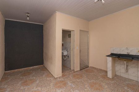 Kitnet de casa para alugar com 1 quarto, 30m² em Jardim Julieta, São Paulo