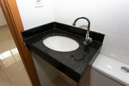 Apartamento para alugar com 38m², 2 quartos e sem vaga Apartamento para alugar com 38m², 2 quartos e sem vagaBanheiro Social