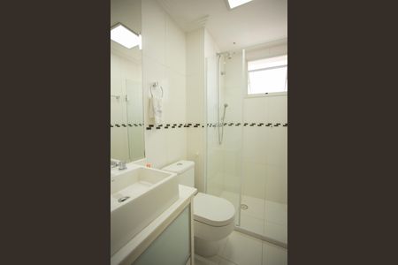 Apartamento à venda com 144m², 3 quartos e 2 vagas Apartamento à venda com 144m², 3 quartos e 2 vagasBANHEIRO SUÍTE 3