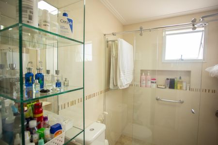 Apartamento à venda com 144m², 3 quartos e 2 vagas Apartamento à venda com 144m², 3 quartos e 2 vagasBANHEIRO SUÍTE 1