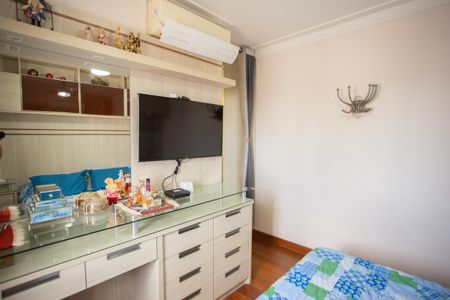 Apartamento à venda com 144m², 3 quartos e 2 vagas Apartamento à venda com 144m², 3 quartos e 2 vagasQUARTO SUÍTE 1