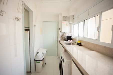 Apartamento à venda com 144m², 3 quartos e 2 vagas Apartamento à venda com 144m², 3 quartos e 2 vagasÁREA DE SERVIÇO