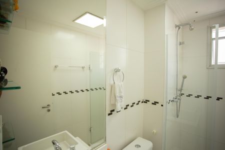 Apartamento à venda com 144m², 3 quartos e 2 vagas Apartamento à venda com 144m², 3 quartos e 2 vagasBANHEIRO SUÍTE 3