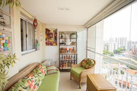 Apartamento à venda com 144m², 3 quartos e 2 vagas Apartamento à venda com 144m², 3 quartos e 2 vagasVARANDA DA SALA