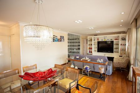 Apartamento à venda com 144m², 3 quartos e 2 vagas Apartamento à venda com 144m², 3 quartos e 2 vagasSALA