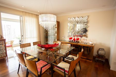 Apartamento à venda com 144m², 3 quartos e 2 vagas Apartamento à venda com 144m², 3 quartos e 2 vagasSALA