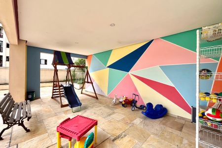 Apartamento à venda com 67m², 2 quartos e 2 vagas Apartamento à venda com 67m², 2 quartos e 2 vagasÁrea comum - Playground