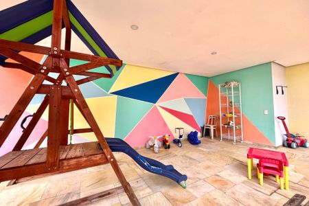 Apartamento à venda com 67m², 2 quartos e 2 vagas Apartamento à venda com 67m², 2 quartos e 2 vagasÁrea comum - Playground