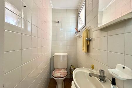 Apartamento à venda com 67m², 2 quartos e 2 vagas Apartamento à venda com 67m², 2 quartos e 2 vagasBanheiro de serviço