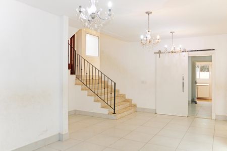 Sala de casa de condomínio para alugar com 4 quartos, 200m² em Loteamento Recanto dos Paturis, Vinhedo