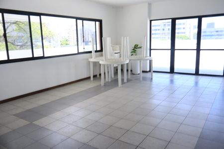 Apartamento para alugar com 34m², 1 quarto e 2 vagas Apartamento para alugar com 34m², 1 quarto e 2 vagasÁrea comum - Salão de festas