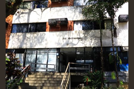 Apartamento para alugar com 34m², 1 quarto e 2 vagas Apartamento para alugar com 34m², 1 quarto e 2 vagasFachada