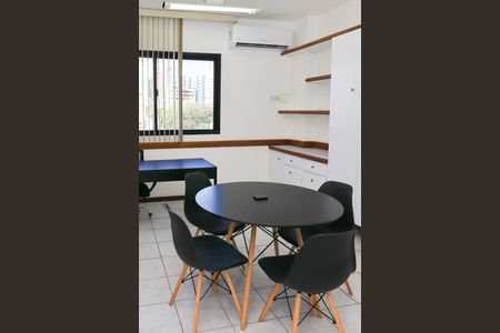 Apartamento para alugar com 34m², 1 quarto e 2 vagas Apartamento para alugar com 34m², 1 quarto e 2 vagasQuarto