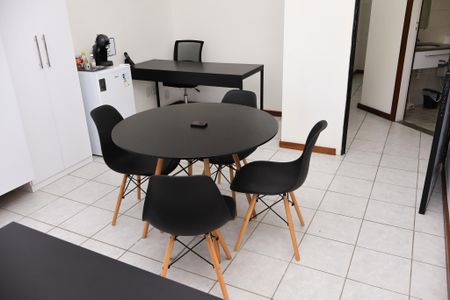 Apartamento para alugar com 34m², 1 quarto e 2 vagas Apartamento para alugar com 34m², 1 quarto e 2 vagasQuarto