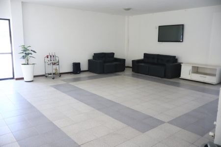 Apartamento para alugar com 34m², 1 quarto e 2 vagas Apartamento para alugar com 34m², 1 quarto e 2 vagasÁrea comum - Salão de festas